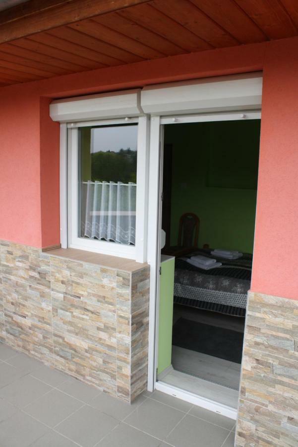 Kedvenc Vendeghaz Hotel Miskolc Luaran gambar