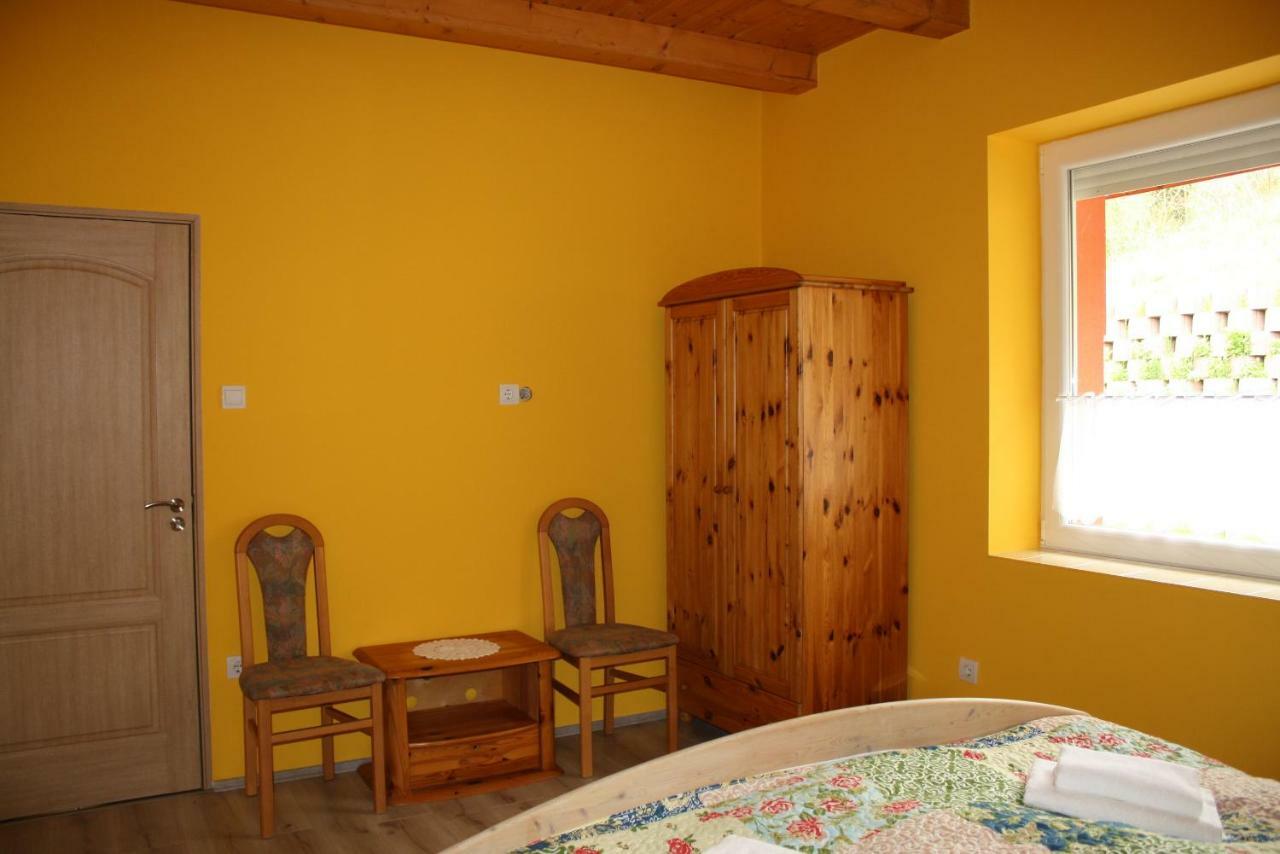 Kedvenc Vendeghaz Hotel Miskolc Luaran gambar